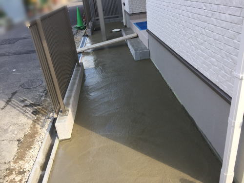 寝屋川市W様邸アプローチ タイル下地打設
