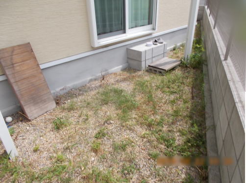 大阪府寝屋川市K様邸 防草リフォーム前
