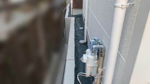 大阪茨木 建物周囲防草シート敷