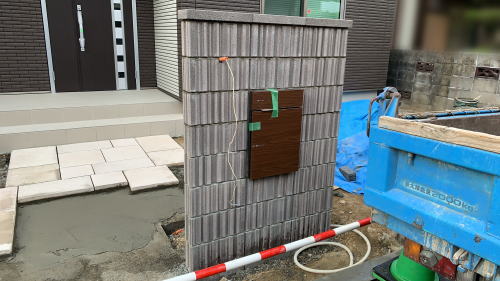 大阪茨木 門柱ブロック積み完了