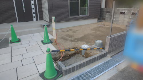 大阪茨木 門柱解体