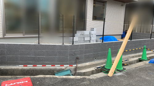 大阪高槻 お庭 フェンスの柱設置