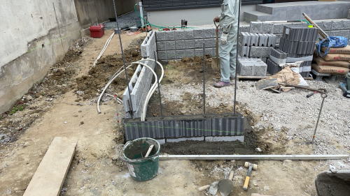 兵庫西宮 門柱ブロック積み リベルタストーン/ロンドダーク(東洋工業)