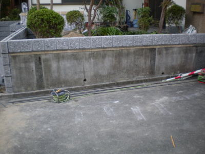 既存ブロックの上にブロック積み