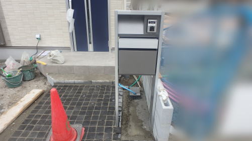 大阪 茨木 新築外構 機能門柱完成