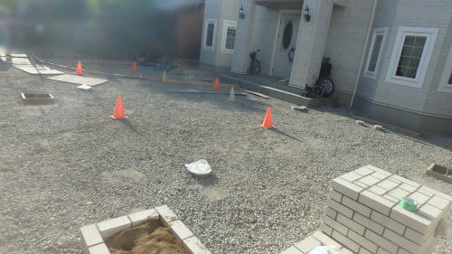 大阪高槻 アプローチ整地・型枠設置
