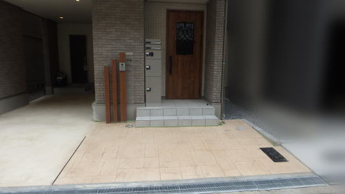 大阪市 アプローチ スタンプコンクリート ゴ―ルデンサンド&ペカンタン