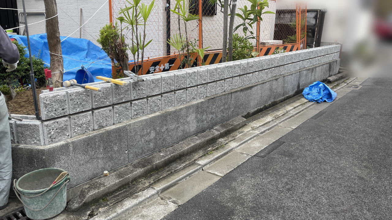 大阪高槻 南西側 ブロック積み