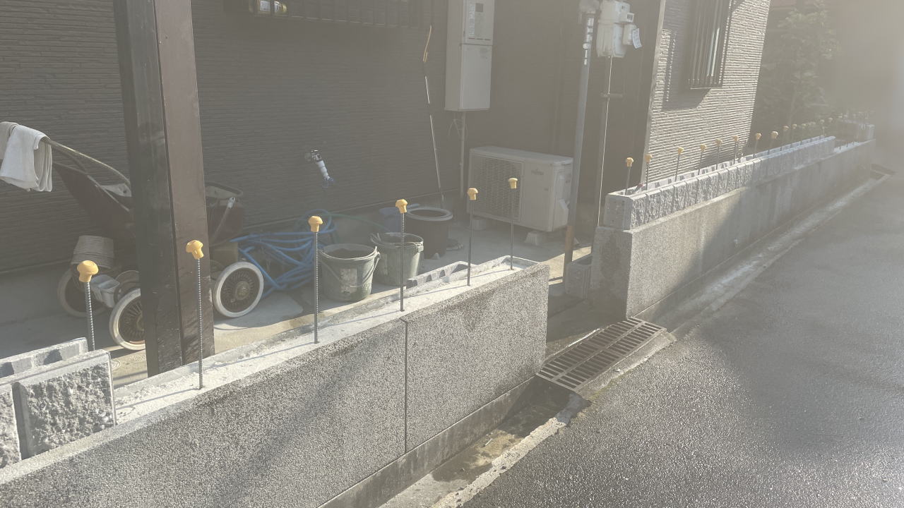 大阪高槻 北側 ブロック積み