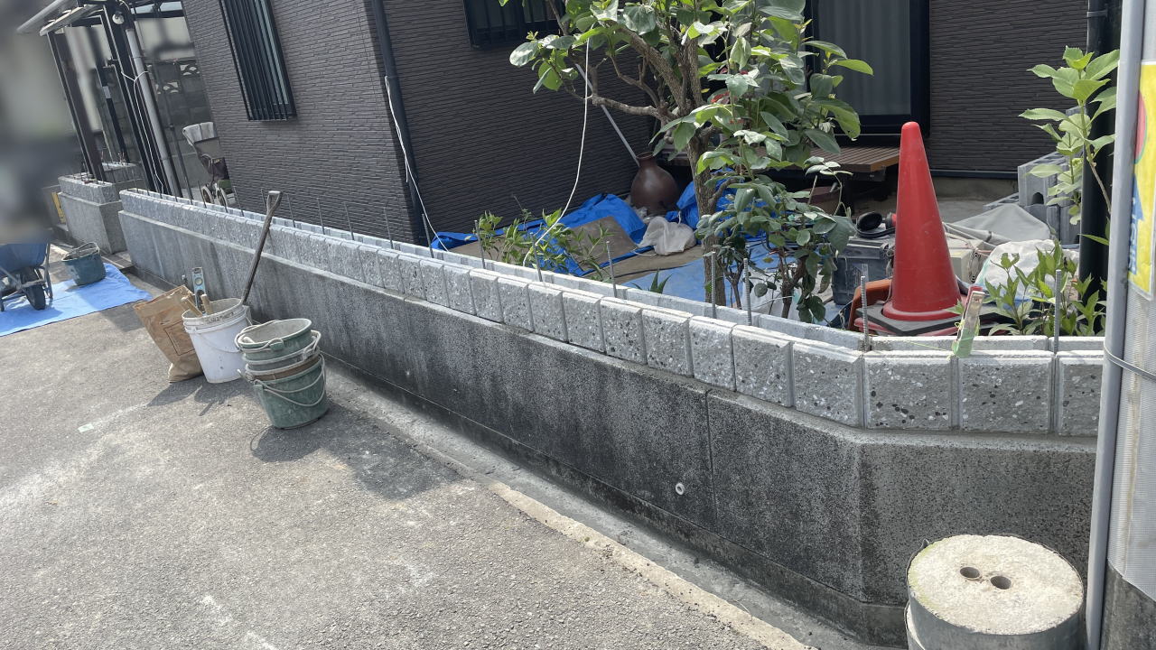 大阪高槻 北側 ブロック積み